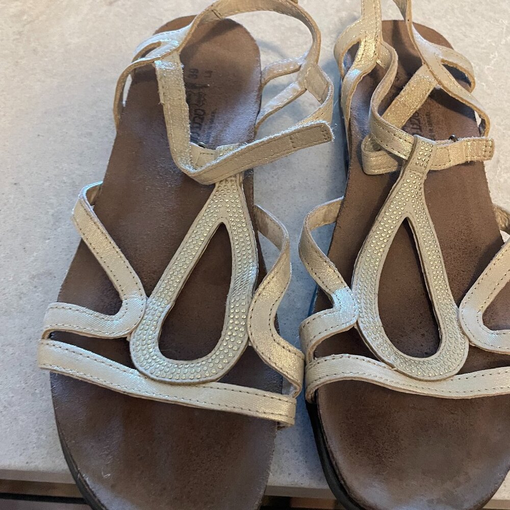 Noat Sandals
